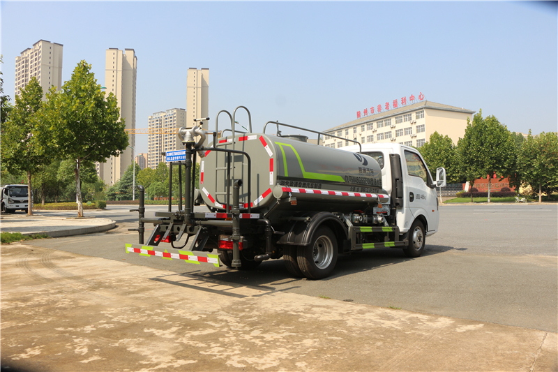 縱昂牌CLT5040GSSEQ6型灑水車(chē)