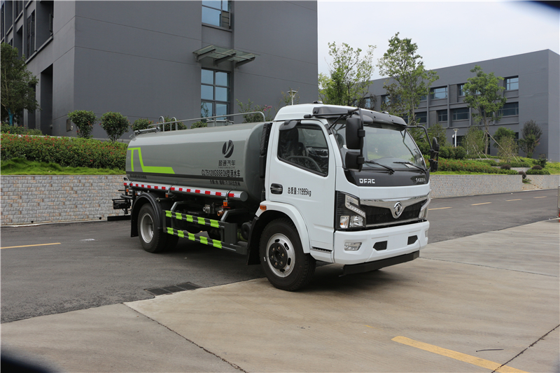東風(fēng)福瑞卡9噸灑水車