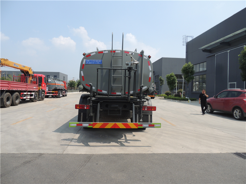 東風天錦12噸灑水車