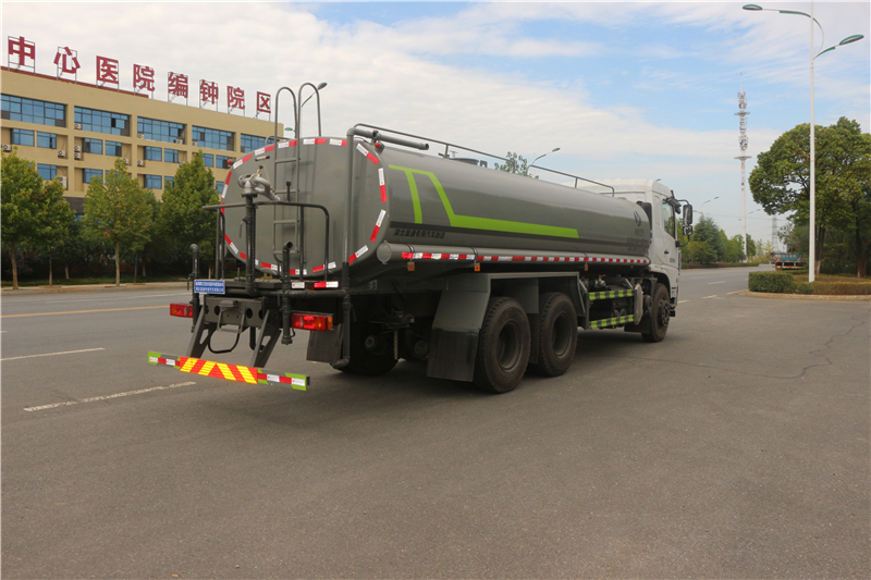 東風D3后雙橋19噸灑水車
