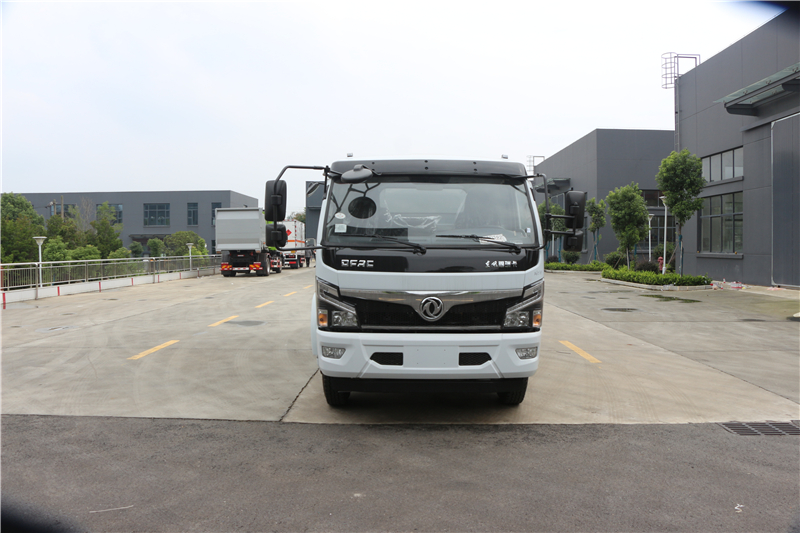 東風(fēng)9.2方灑水車